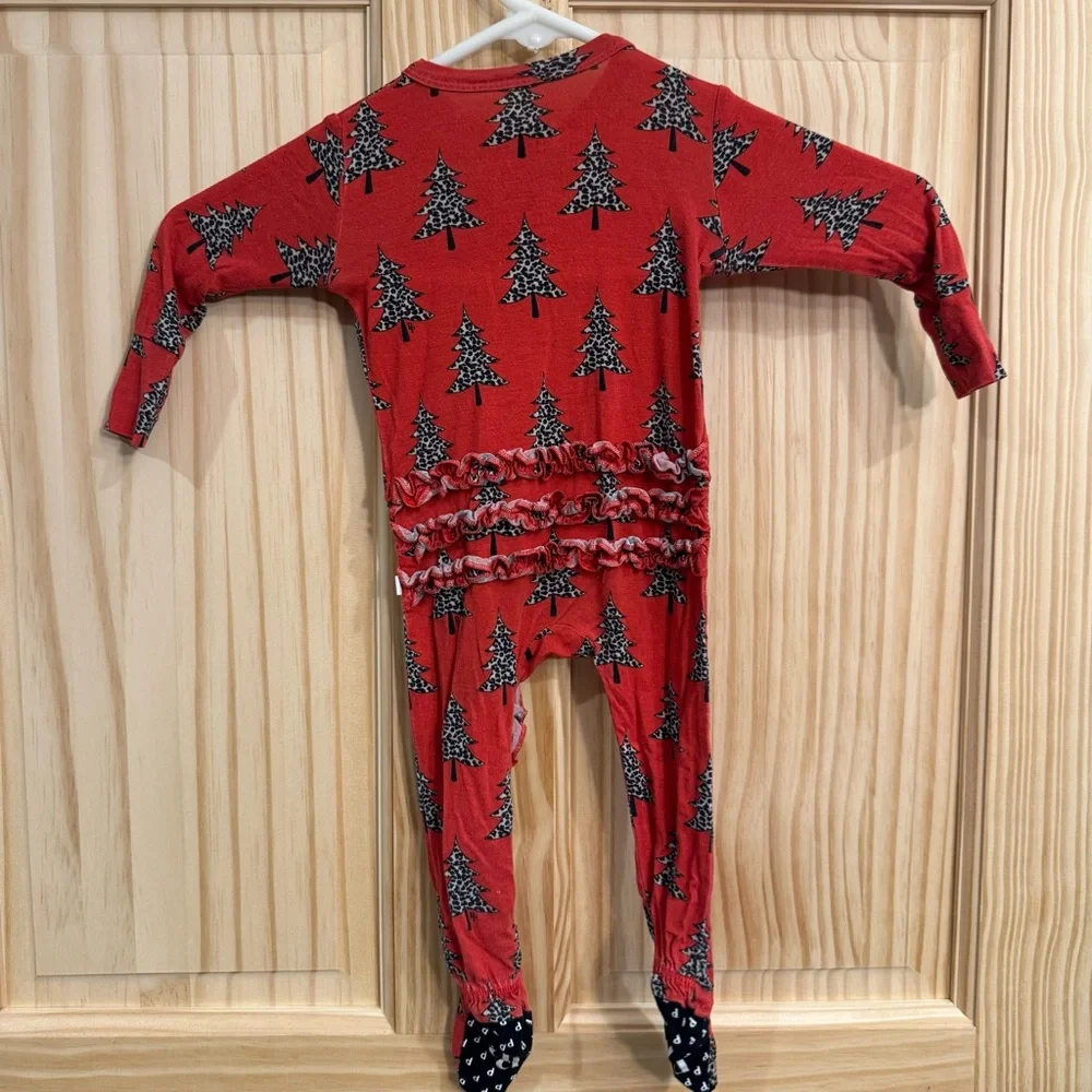 Posh Peanut Red Leopard Christmas‎ Tree Bamboo Ruffle Footie Sleeper 3-6 Months